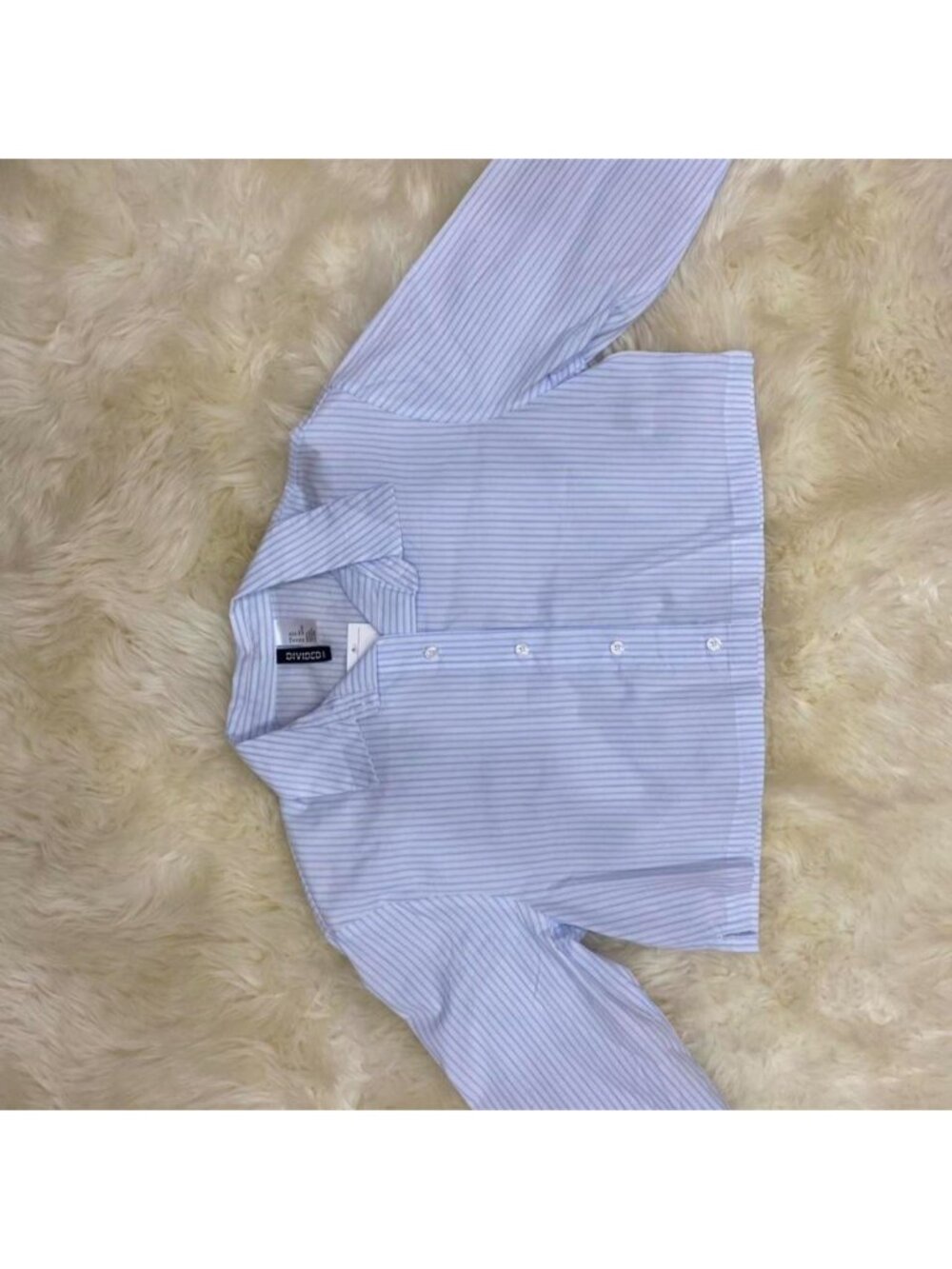 Brand: H&MSize: XS (Fits a little oversized)Color:...
